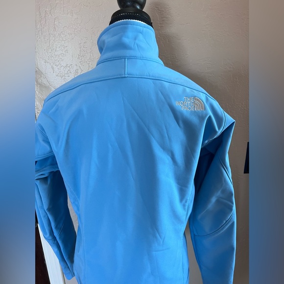 The North Face Apex Bionic Softshell Jacket - Picture 7 of 8